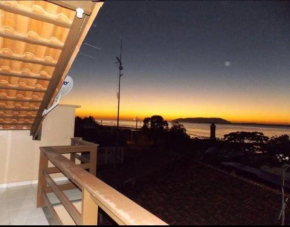 Itapoá Pontal 50 m mar e refúgio para a família Visite o tecnológico Porto a 3 km e ande pela praia do farol